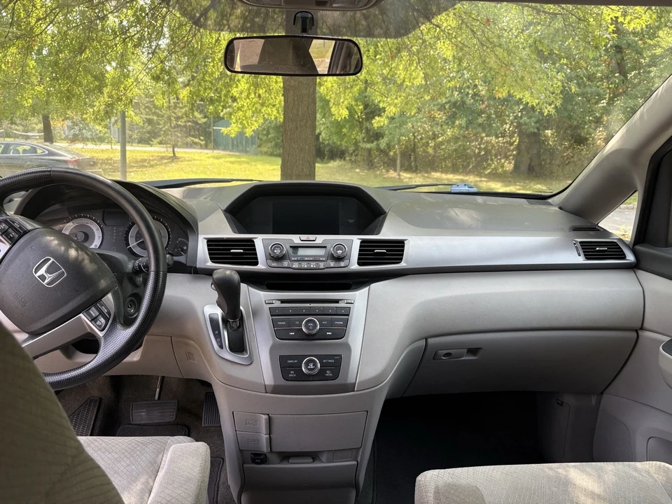 2015 Honda Odyssey - Image 16 of 17