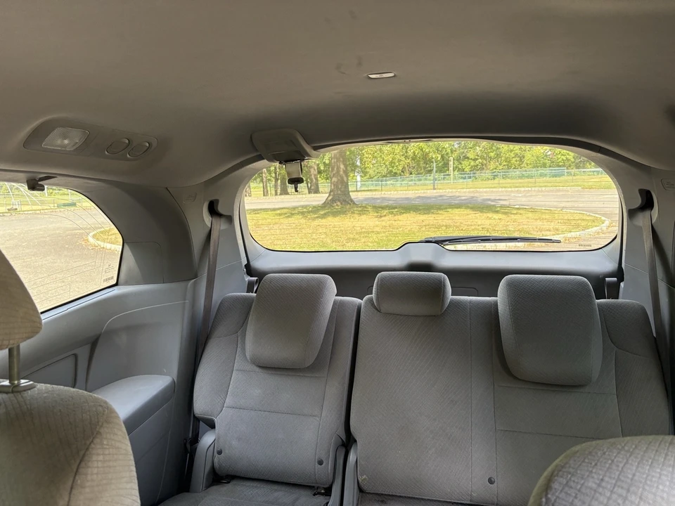 2015 Honda Odyssey - Image 13 of 17
