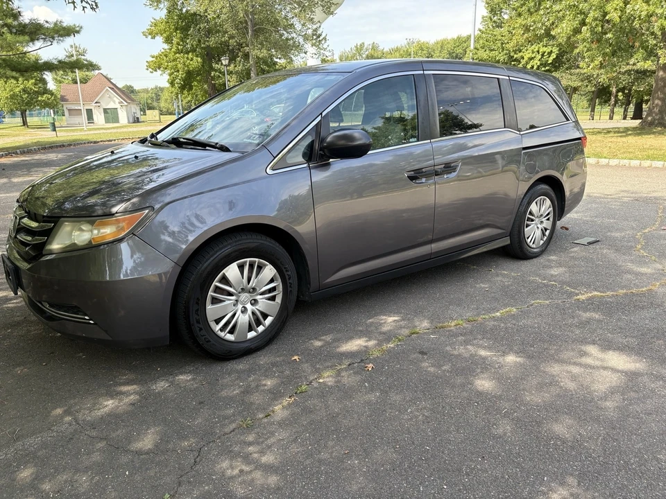 2015 Honda Odyssey - Image 3 of 17