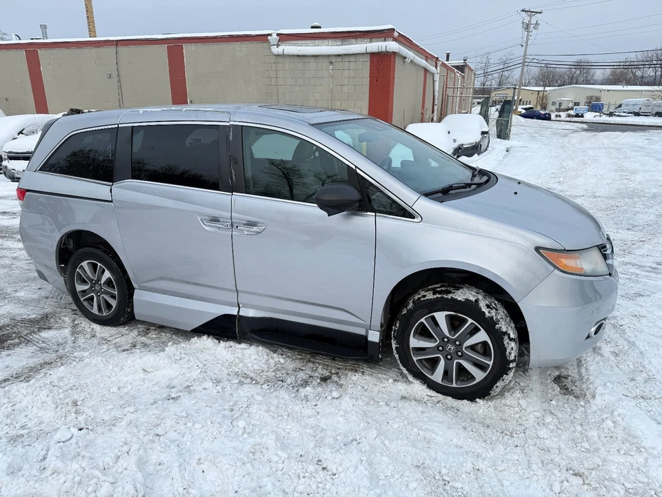 2015 Honda Odyssey - Image 7 of 20