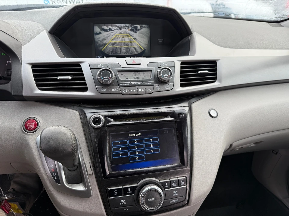 2015 Honda Odyssey - Image 12 of 20