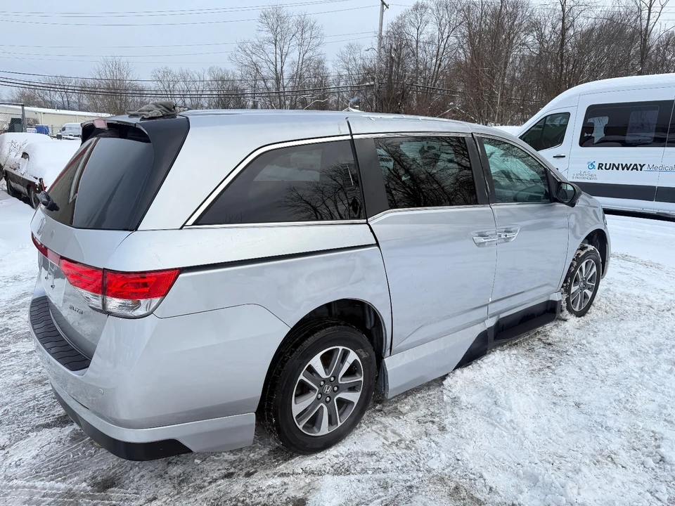 2015 Honda Odyssey - Image 6 of 20