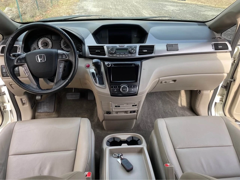 2015 Honda Odyssey - Image 10 of 20