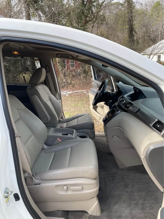 2015 Honda Odyssey - Image 14 of 20