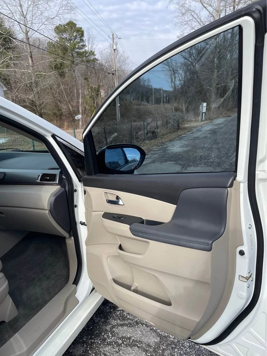 2015 Honda Odyssey - Image 13 of 20