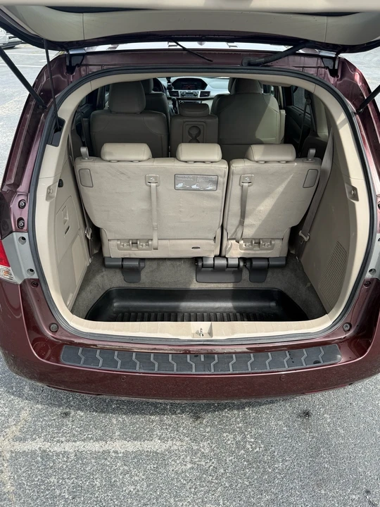 2015 Honda Odyssey - Image 14 of 17