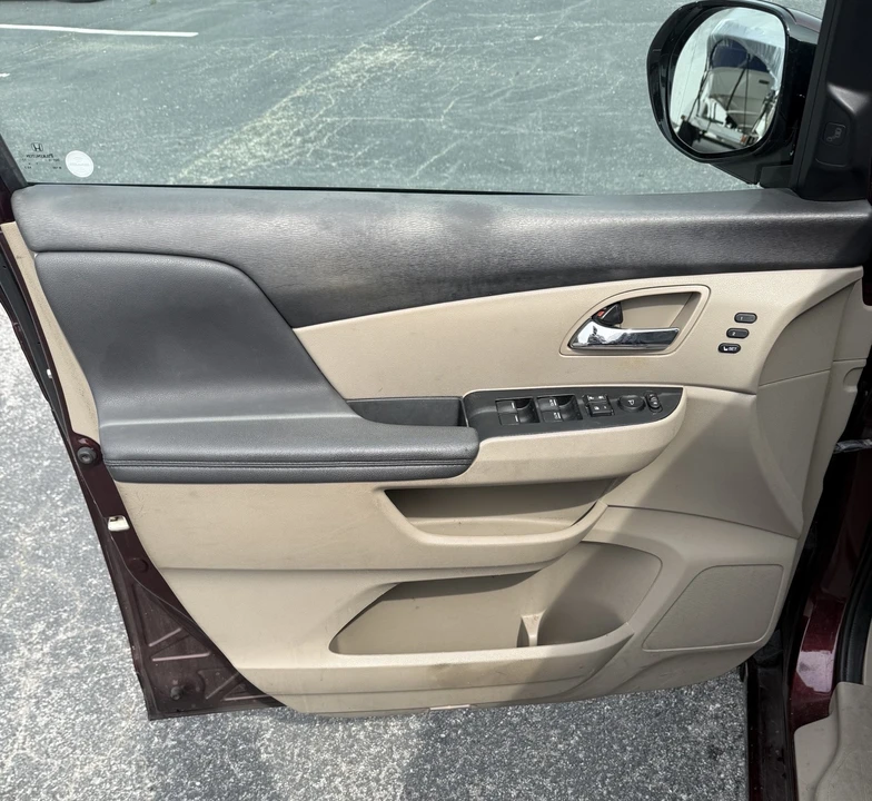 2015 Honda Odyssey - Image 9 of 17