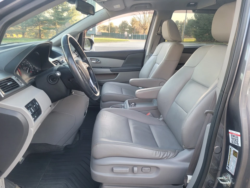 2015 Honda Odyssey - Image 18 of 21