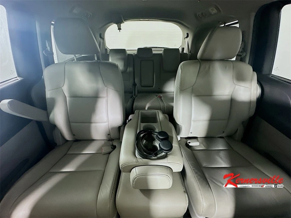 2015 Honda Odyssey - Image 13 of 21