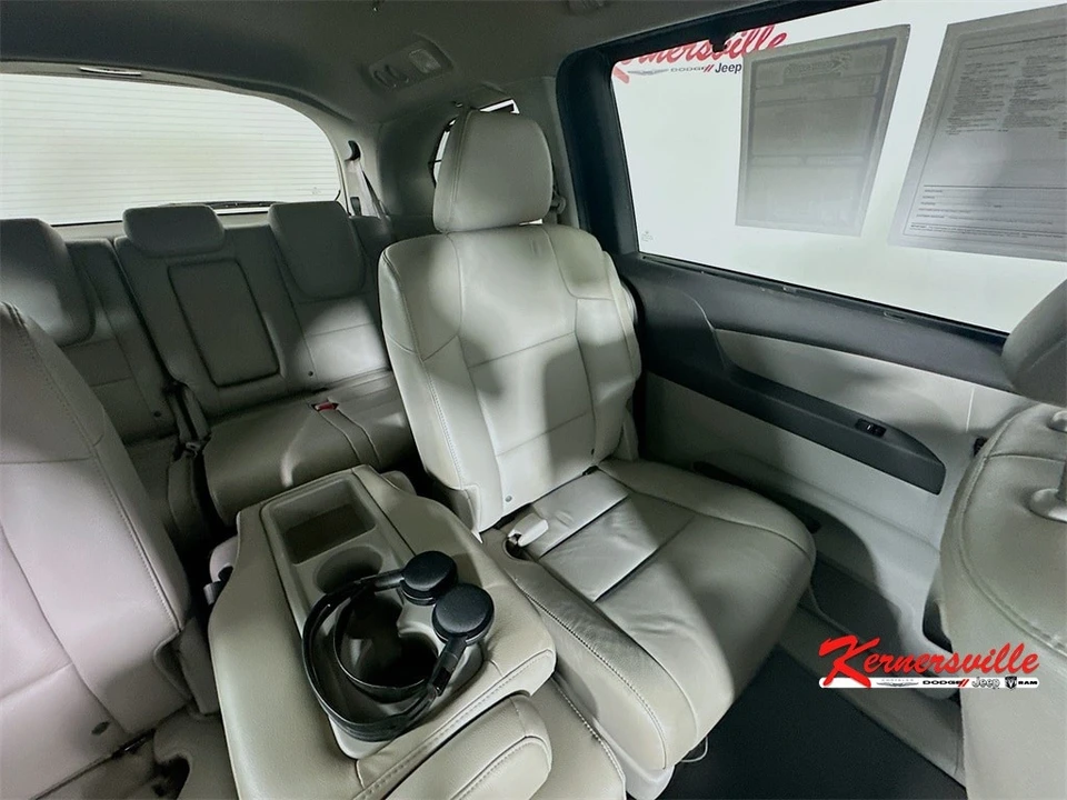 2015 Honda Odyssey - Image 14 of 21