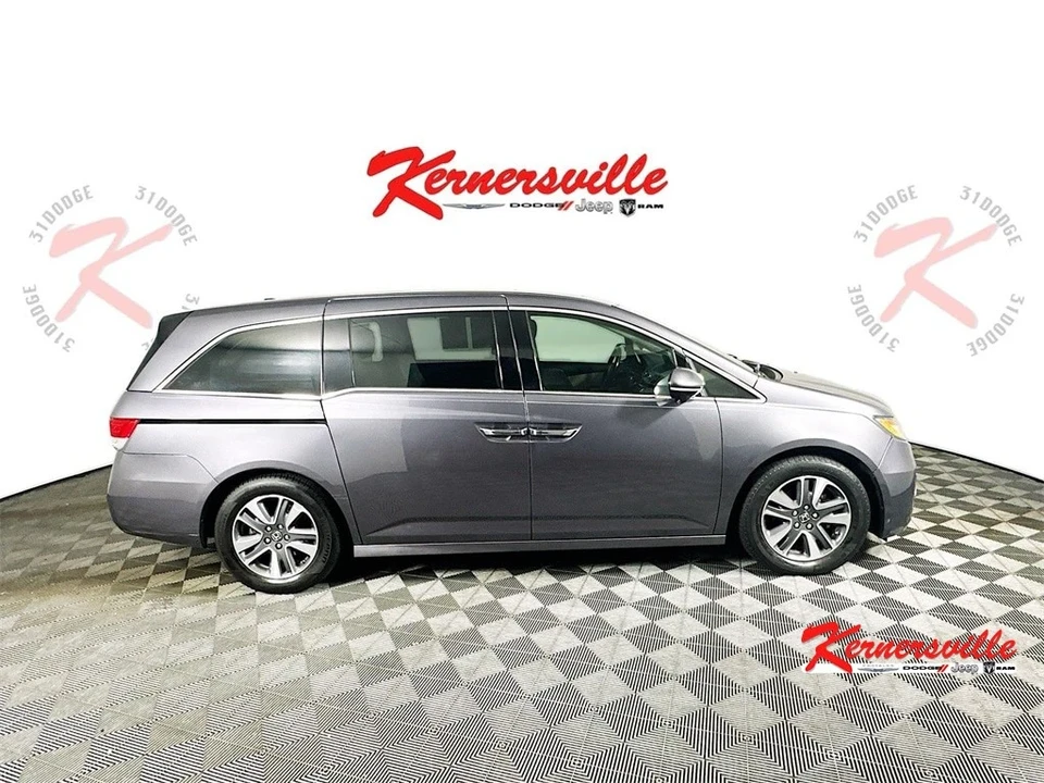 2015 Honda Odyssey - Image 8 of 21