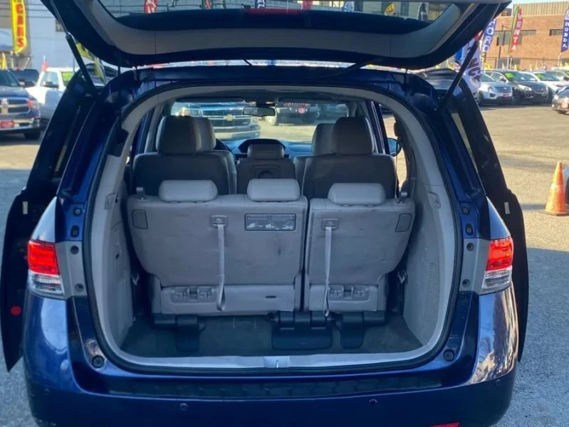 2015 Honda Odyssey - Image 8 of 12