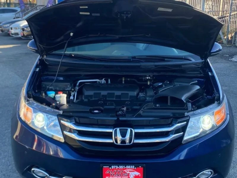 2015 Honda Odyssey - Image 2 of 12