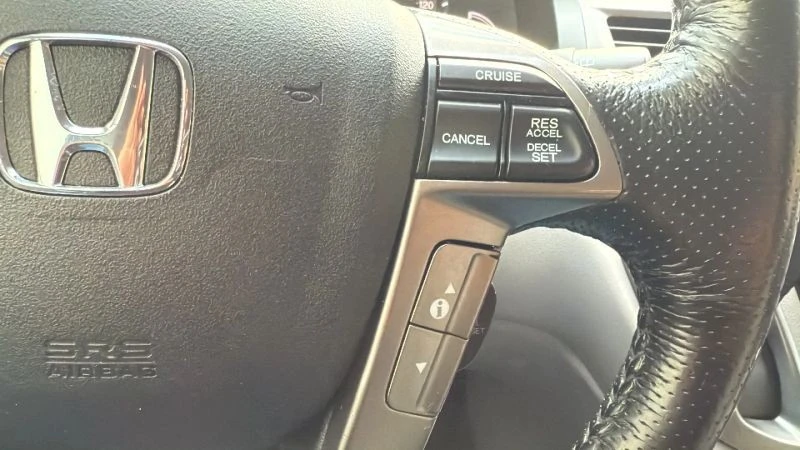 2015 Honda Odyssey - Image 11 of 12