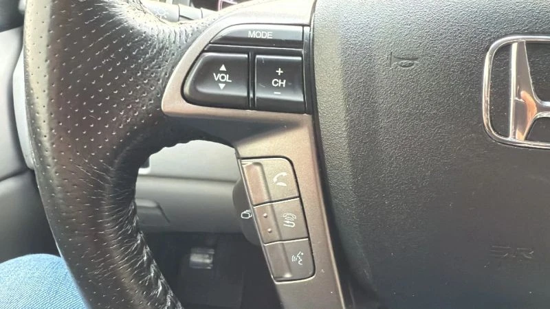2015 Honda Odyssey - Image 12 of 12