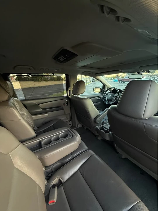 2015 Honda Odyssey - Image 11 of 14