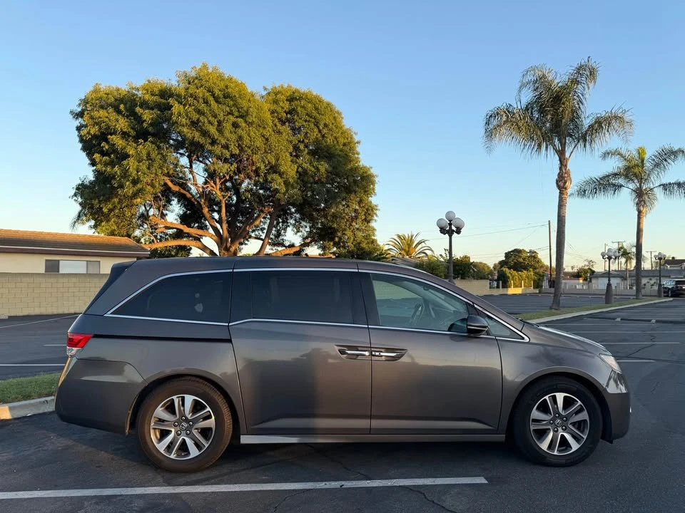 2015 Honda Odyssey - Image 10 of 14