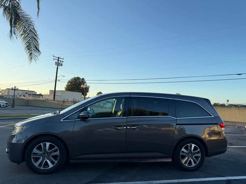 2015 Honda Odyssey - Image 4 of 14