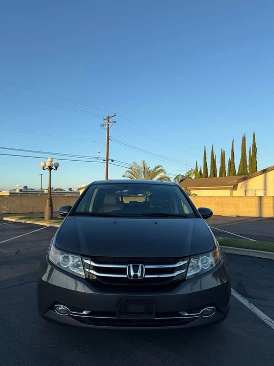2015 Honda Odyssey - Image 2 of 14