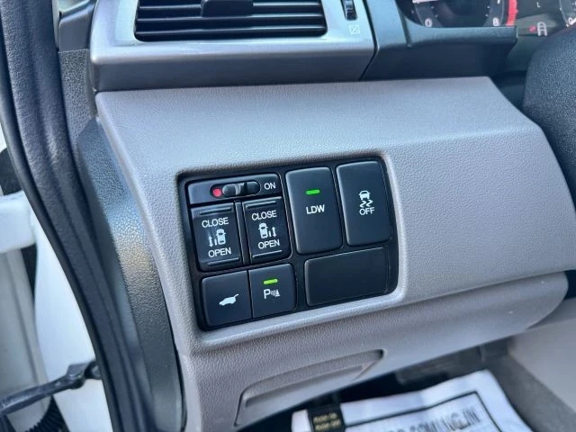 2015 Honda Odyssey - Image 15 of 21
