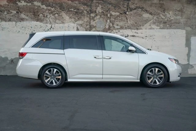 2015 Honda Odyssey - Image 4 of 21