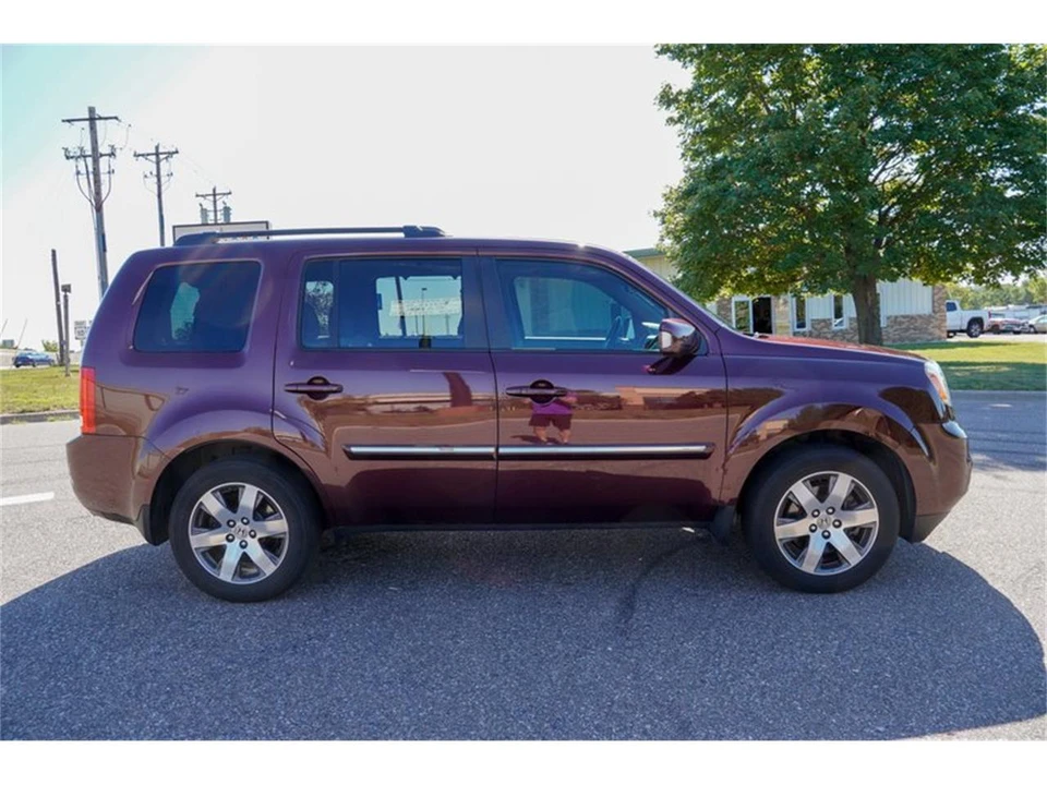 2015 Honda Pilot 2nd Gen - Image 2 of 31