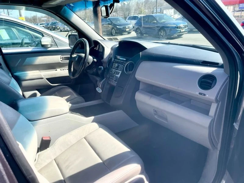 2015 Honda Pilot 2nd Gen - Image 3 of 12