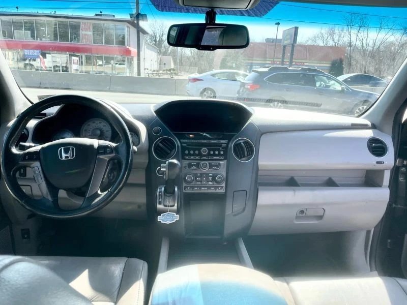 2015 Honda Pilot 2nd Gen - Image 5 of 12