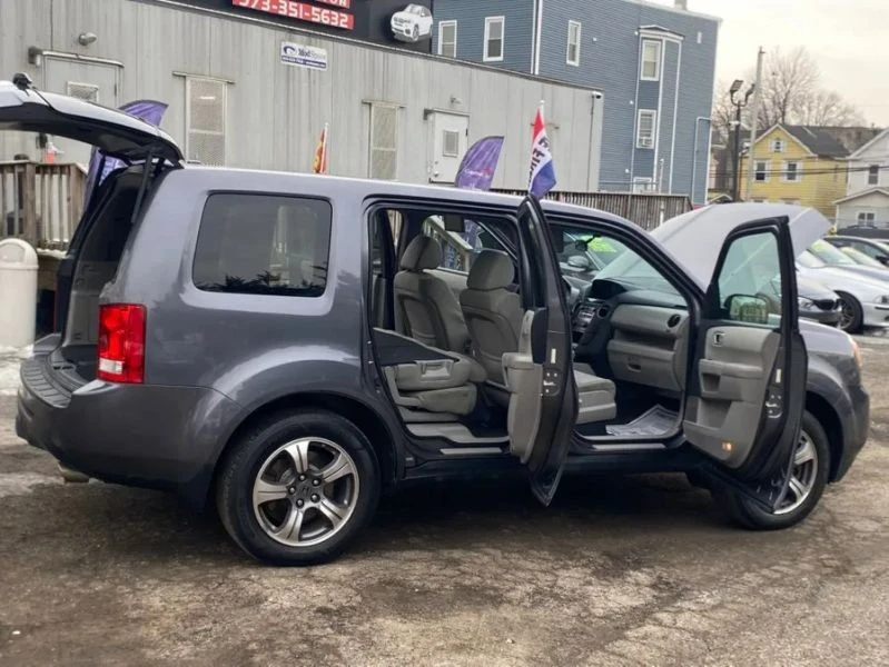 2015 Honda Pilot 2nd Gen - Image 5 of 12