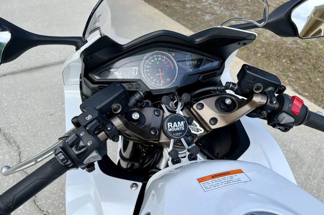 2015 Honda VF & VFR - Image 4 of 6