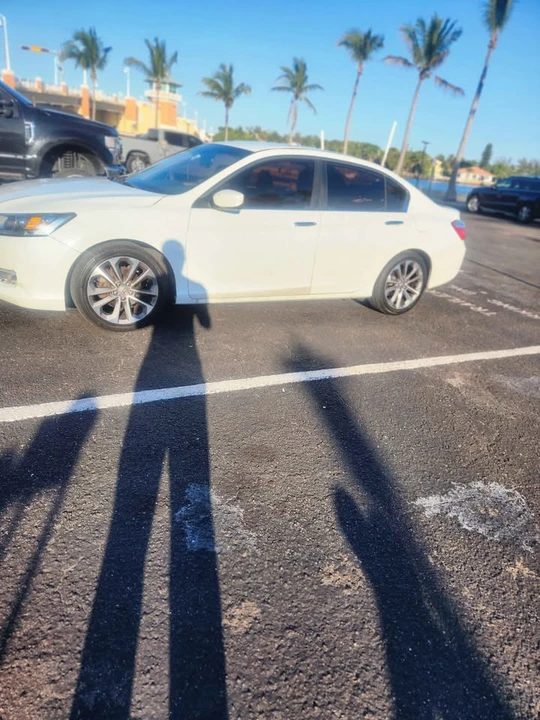 2015 Honda Accord 9th Gen - Image 9 of 12