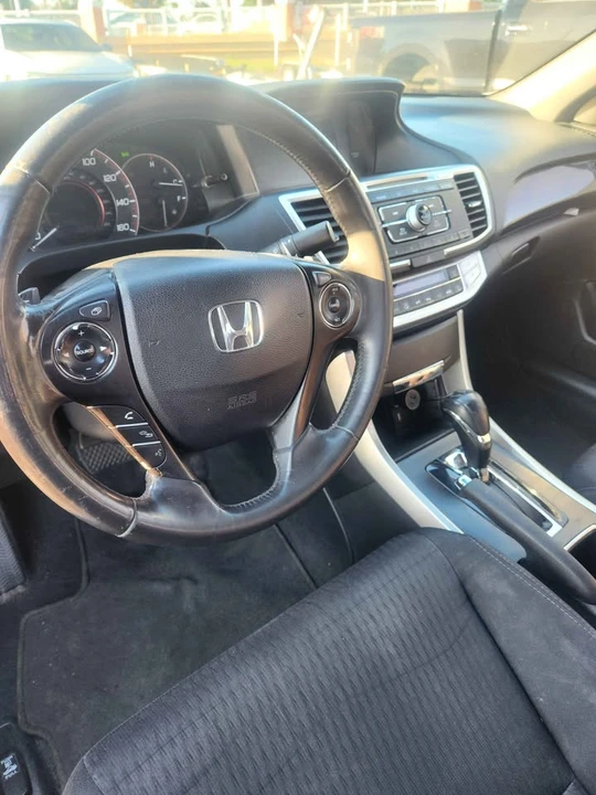 2015 Honda Accord 9th Gen - Image 10 of 12