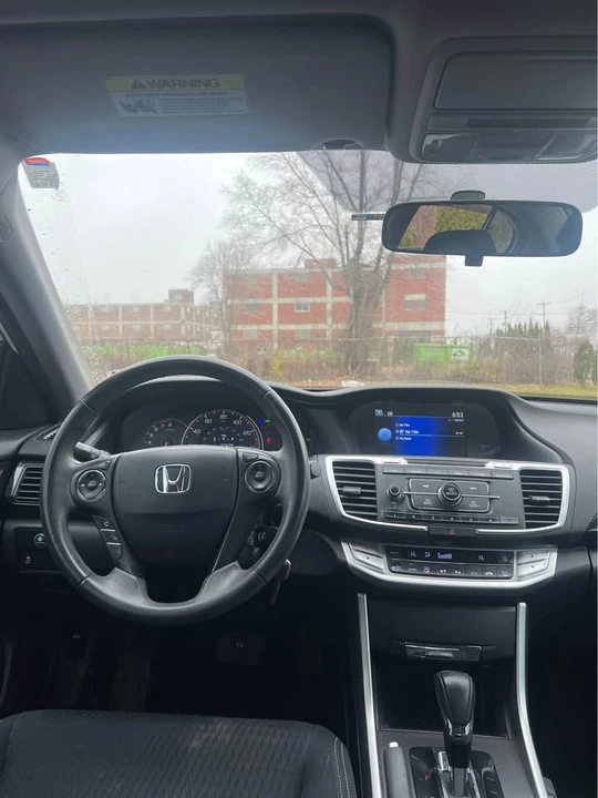 2015 Honda Accord 9th Gen - Image 13 of 15