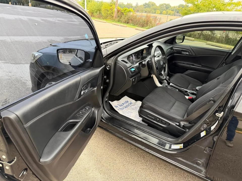 2015 Honda Accord 9th Gen - Image 10 of 17