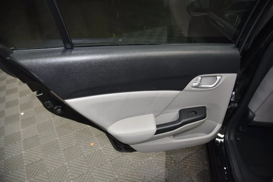 2015 Honda Civic 9th Gen - Image 18 of 20