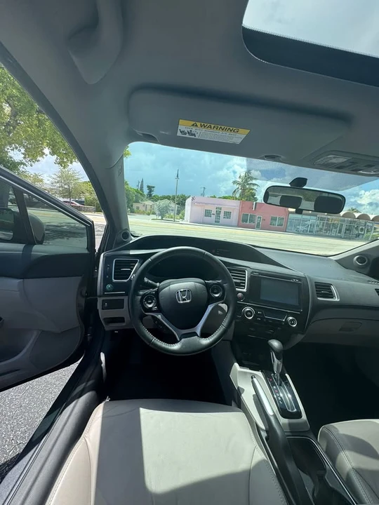 2015 Honda Civic 9th Gen - Image 4 of 9