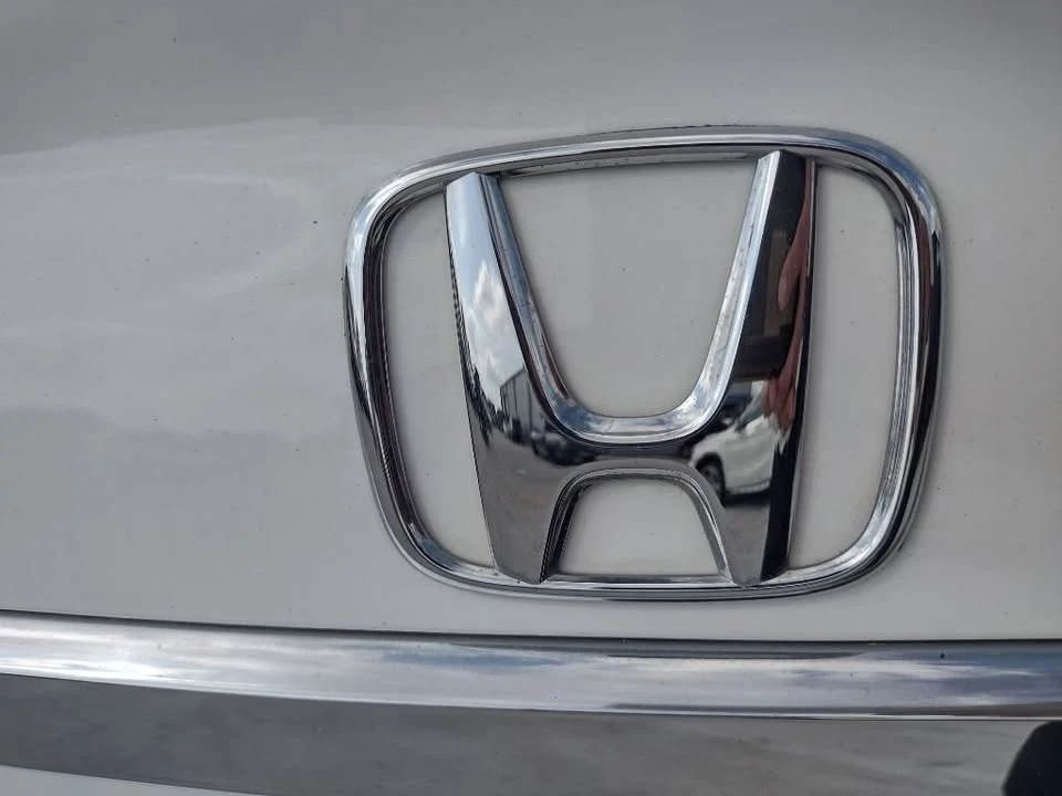 2015 Honda Civic 9th Gen - Image 9 of 20