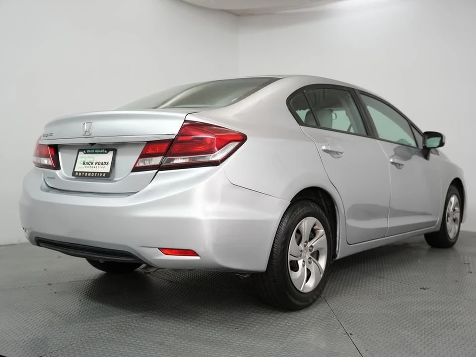 2015 Honda Civic 9th Gen - Image 10 of 20