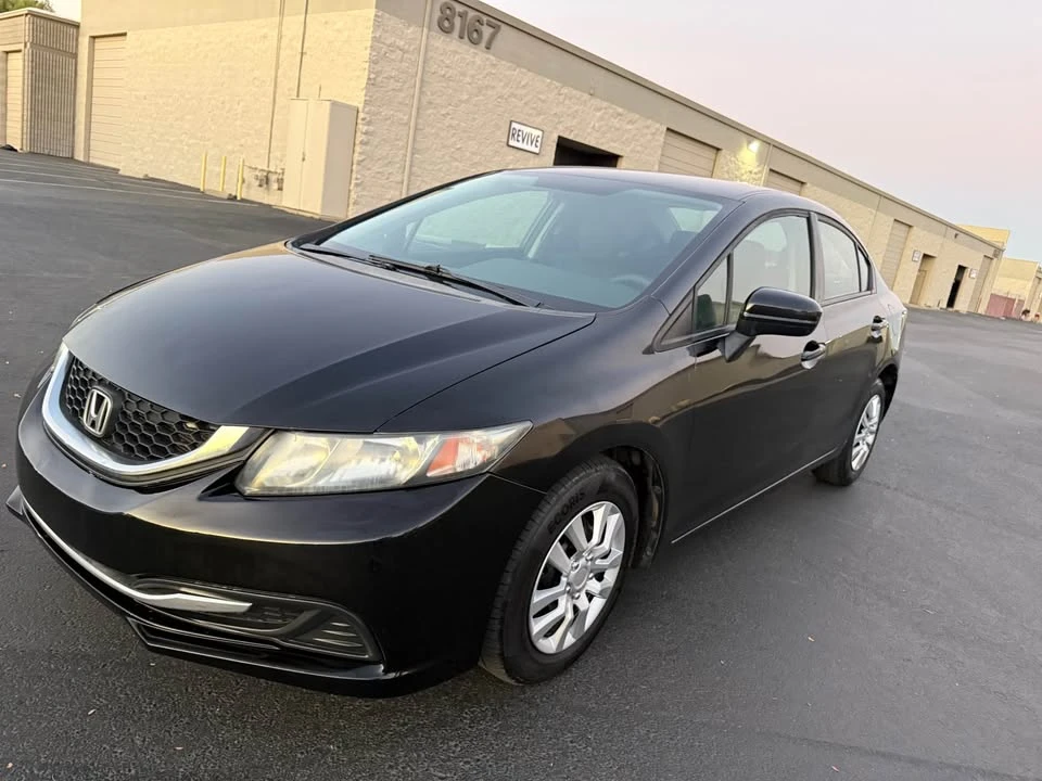 2015 Honda Civic 9th Gen - Image 2 of 13