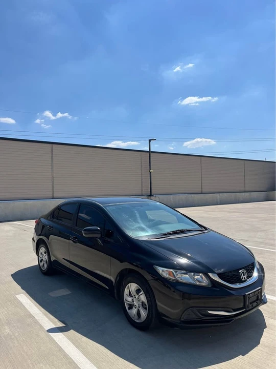 2015 Honda Civic 9th Gen - Image 3 of 7