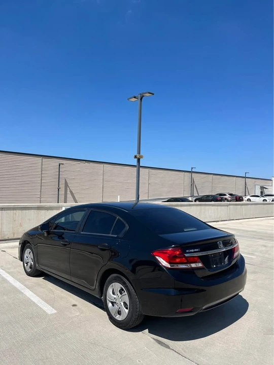 2015 Honda Civic 9th Gen - Image 5 of 7