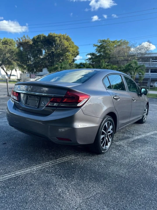 2015 Honda Civic 9th Gen - Image 4 of 5