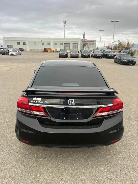 2015 Honda Civic 9th Gen - Image 5 of 12