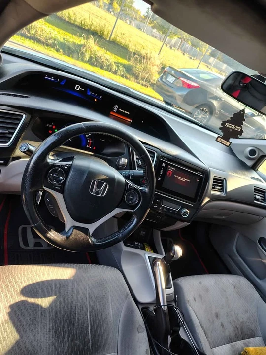 2015 Honda Civic 9th Gen - Image 2 of 5