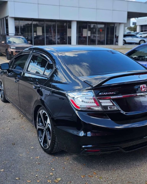 2015 Honda Civic 9th Gen - Image 3 of 5