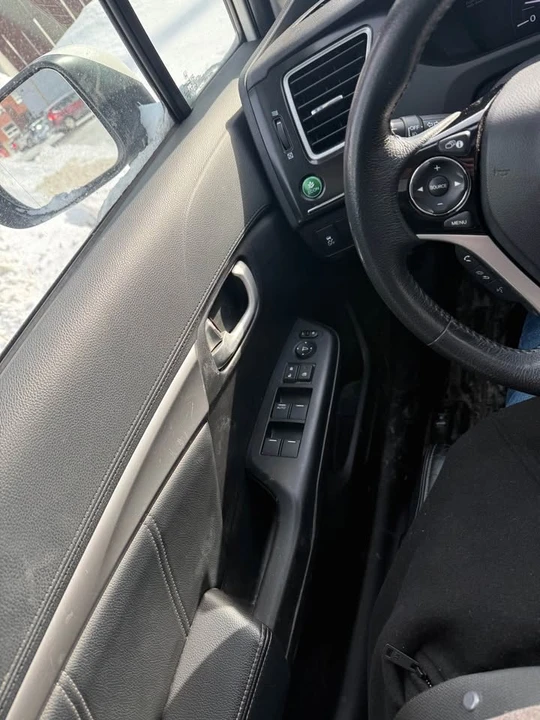 2015 Honda Civic 9th Gen - Image 12 of 17
