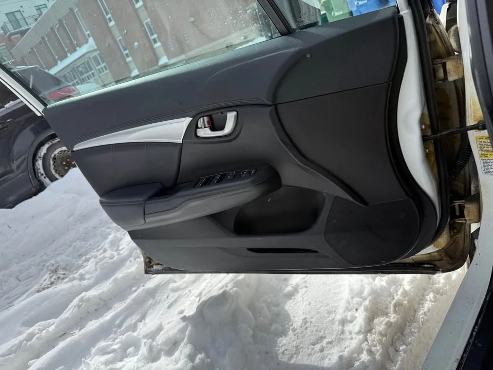 2015 Honda Civic 9th Gen - Image 3 of 17
