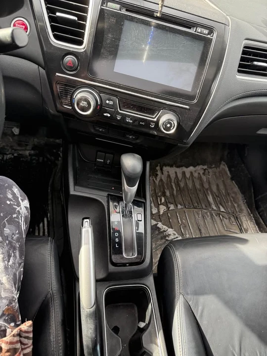 2015 Honda Civic 9th Gen - Image 5 of 17