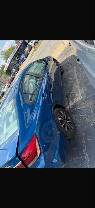 2015 Honda Civic 9th Gen - Image 2 of 11