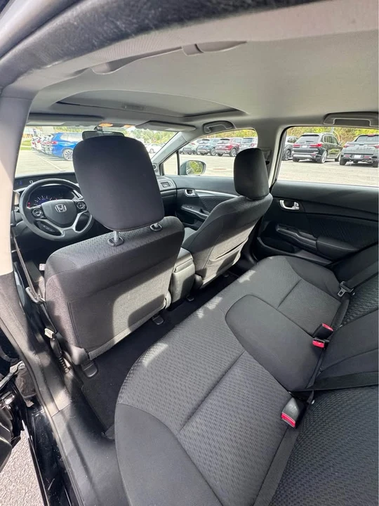 2015 Honda Civic 9th Gen - Image 10 of 12
